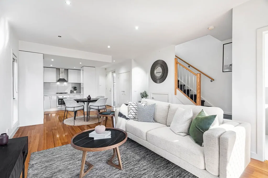 Reservoir 2Zimmer Charming Townhouse in Prime Reservoir Location with No Owners Corporation