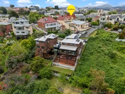 2/3A Crelin Street, Battery Point