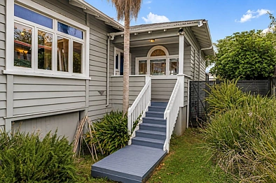 Mount Eden 3બેડરૂમ Timeless Character on 716sqm in a Quiet Cul-de-Sac