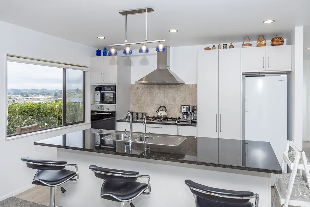 Otorohanga 4房  A Home Above The Rest