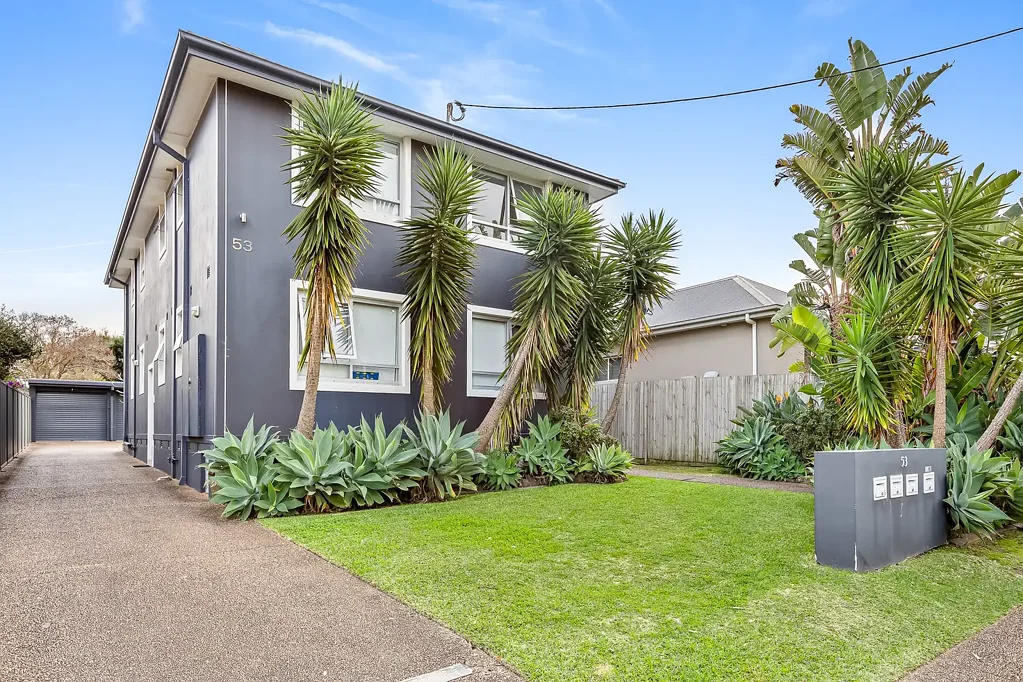 Spacious two bedroom apartment in heart of Cronulla