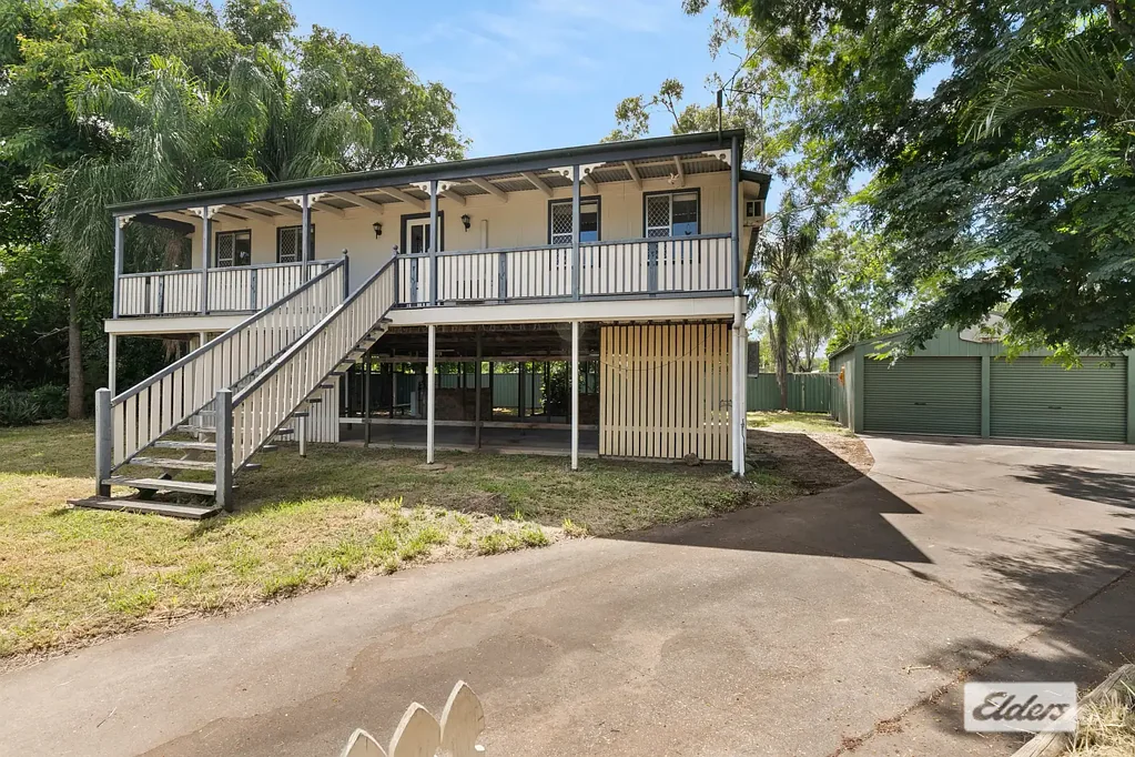 BEAUTIFUL RENOVATED QUEENSLANDER!!!