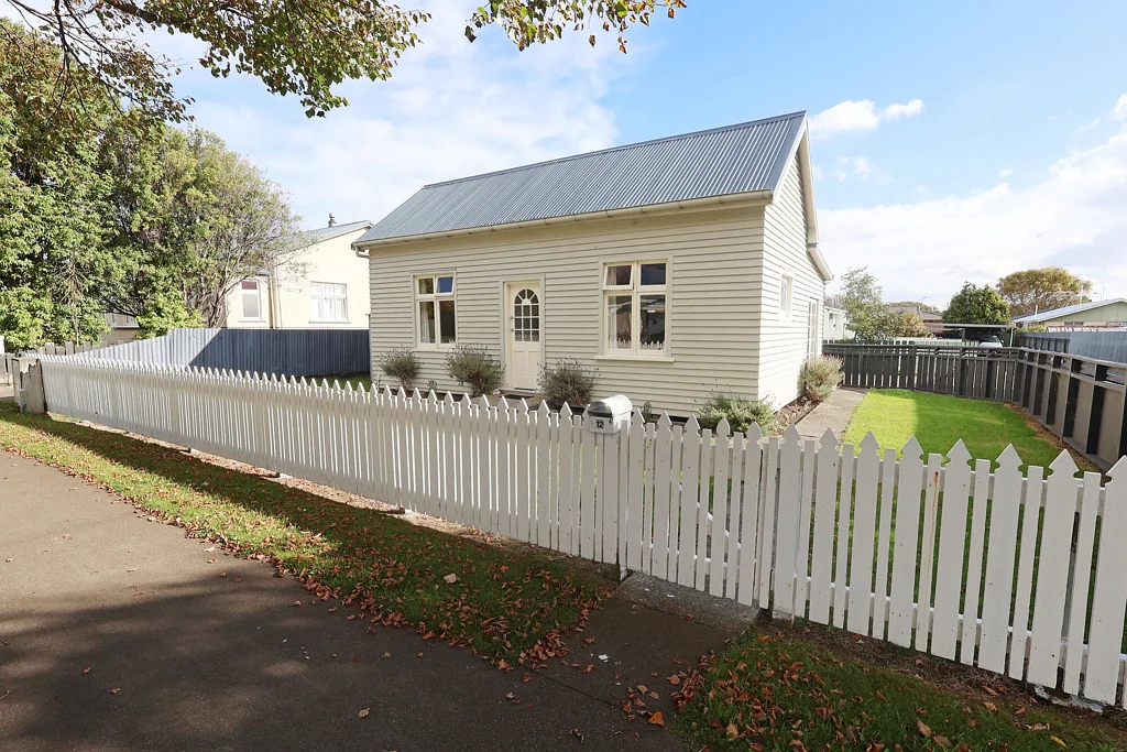 Windsor 2房  Charming Cottage with Investment Appeal