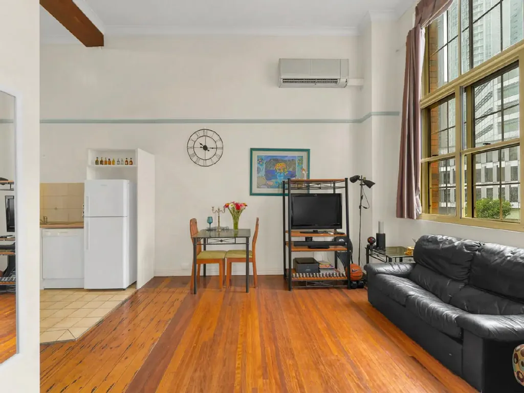 Brisbane City 1غرفة نوم Rare Front Facing Opportunity In the "New Yorker" - High Ceilings, Windows & Lots of natural light!