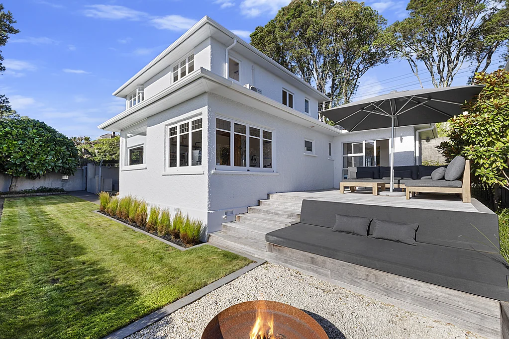 76 Belt Road, New Plymouth, Taranaki