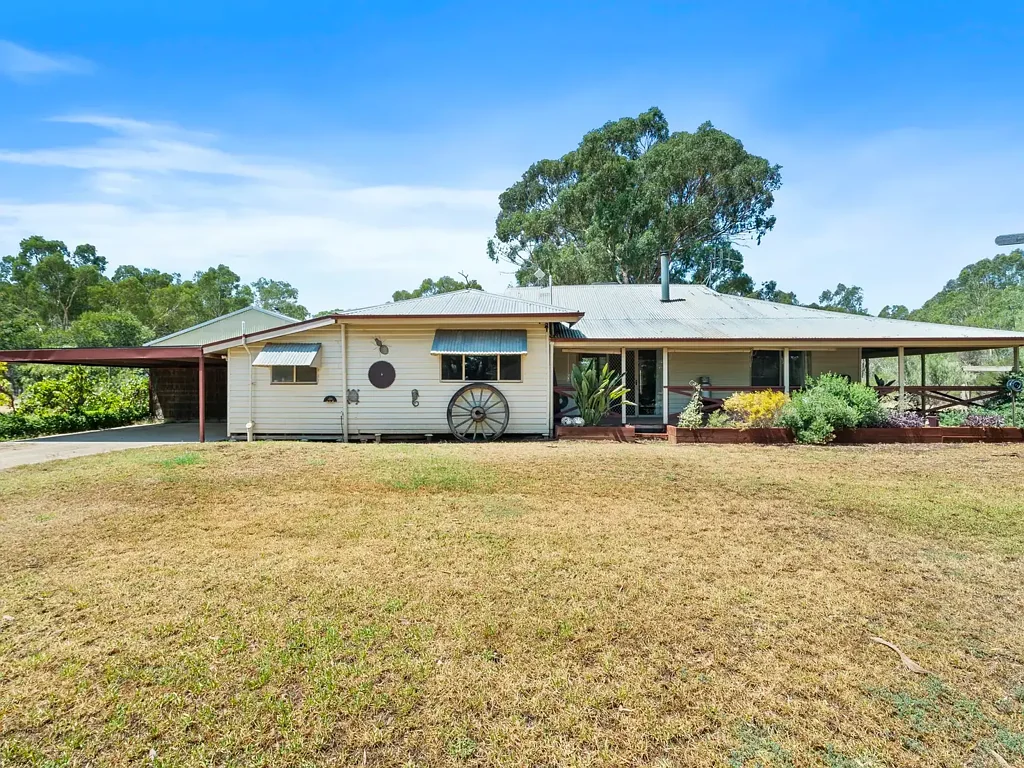 95 Creek Rd, Numurkah, VIC 3636