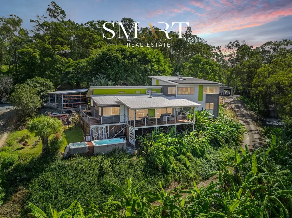 Wongawallan 6कमरा Potential Dual Living- Enchanting Valley Views Await at this Tranquil Acreage Retreat in the Heart of the Forest!