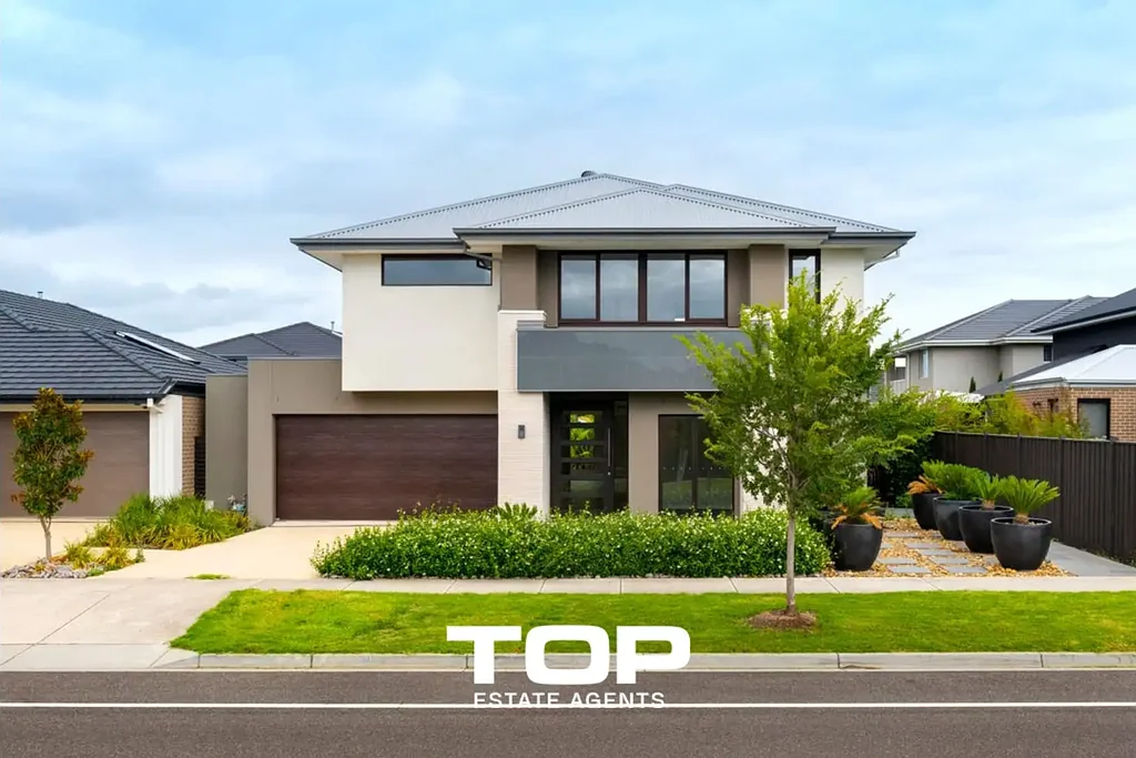Clyde North 5房  Ex-Display Henley Home – Luxury Family Living