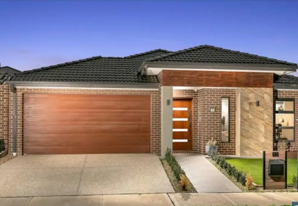Modern Family Living in the Heart of Mickleham!!
