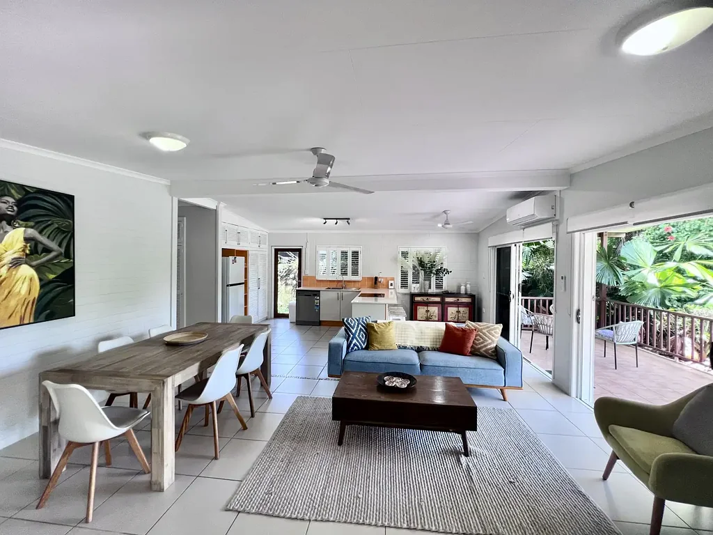 Wongaling Beach 3कमरा Reid Road Beachfront Across from the Splash Pad !