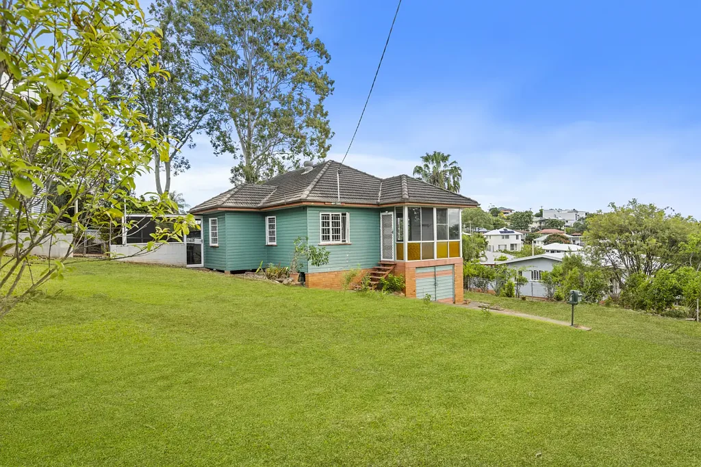 Moorooka 3 Bedroom Elevated Position, City Views & Endless Potential to Build New