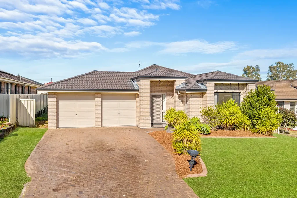 Blue Haven 4 Bedroom Spacious Family Living - Versatile, Comfortable & Convenient