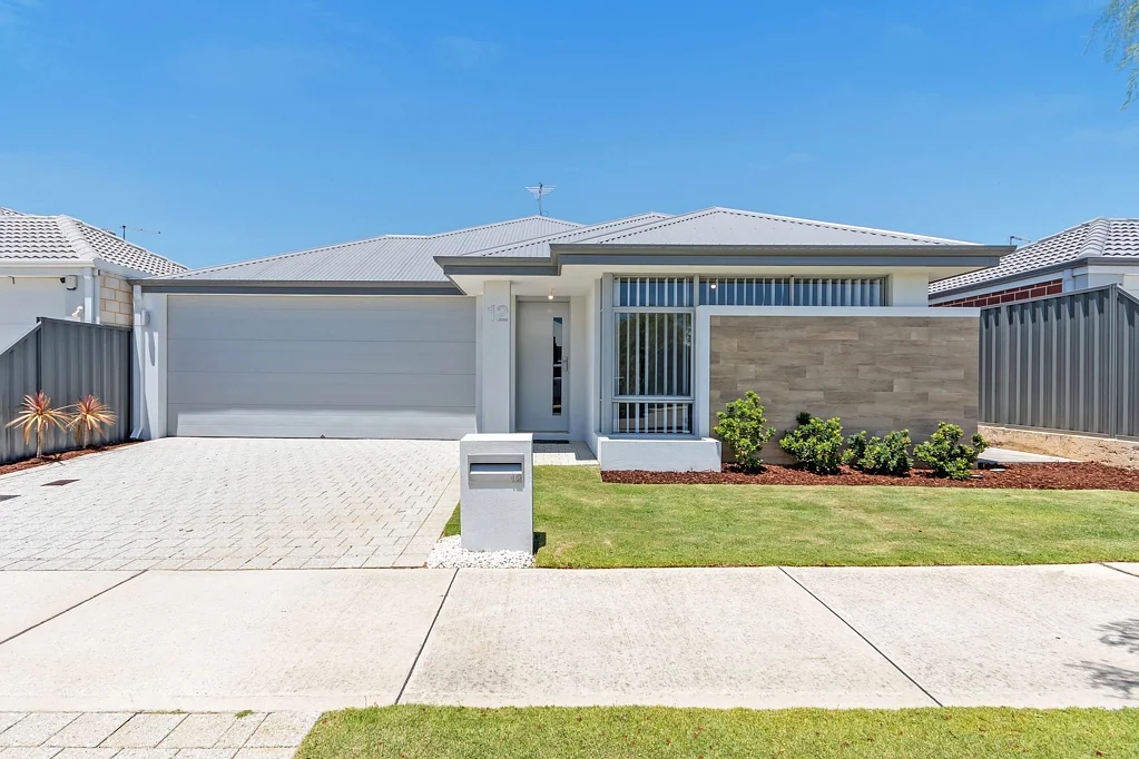 12 Splendor Avenue, Eglinton, WA 6034