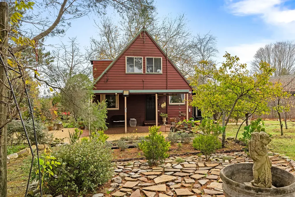 Mount Victoria 3 Bedroom Charming Mountain Cottage or Dual Titles