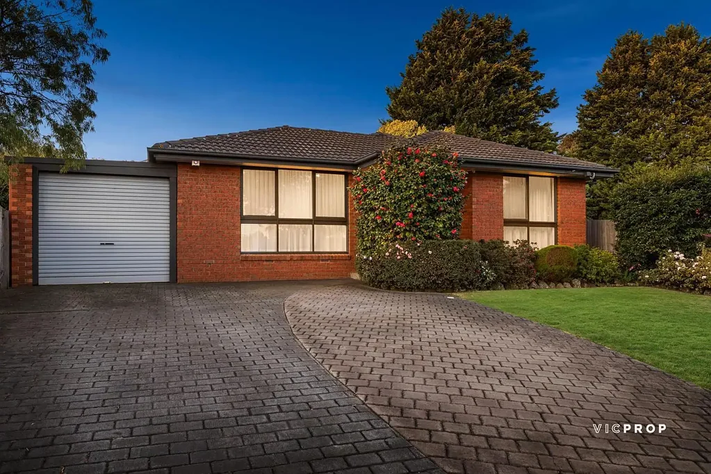 Ferntree Gully 4બેડરૂમ A Family Sanctuary with Space, Style & Serenity on 816sqm