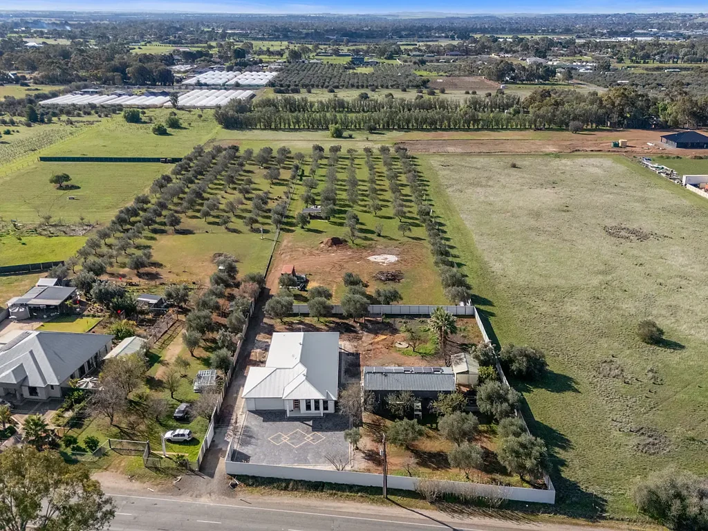 Kudla 5房  A Rare Lifestyle Opportunity on 3 Acres – Country Living Just 36km from Adelaide CBD