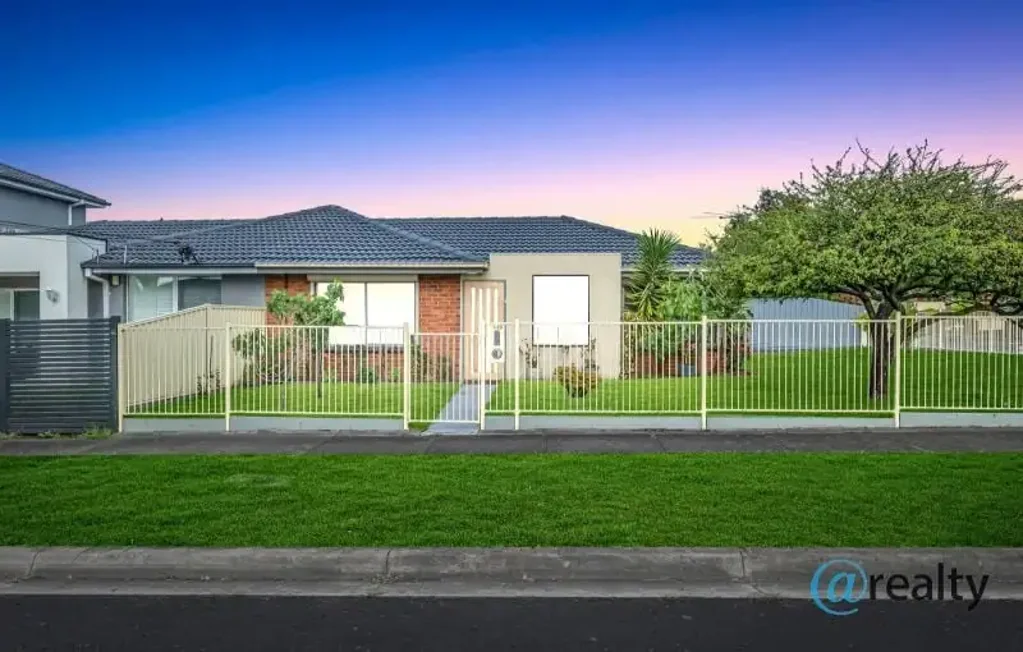 Dandenong North 2Zimmer Effortless Elegance in a Peaceful Pocket