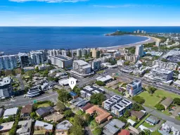 2/10 Bahlaka Street, Mooloolaba