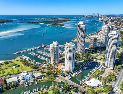 ID:21140289/21 Bayview Street, Runaway Bay, Gold Coast, 2 habitaciones, 2 baños, Apartment