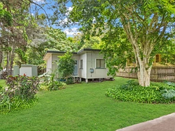 6 Frederick Street, Coochiemudlo Island