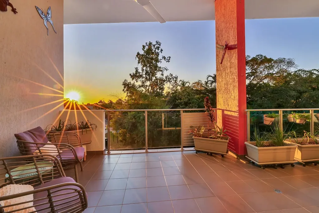 Rapid Creek 2房  Massive 246sqm Under Title Including 70sqm Storage