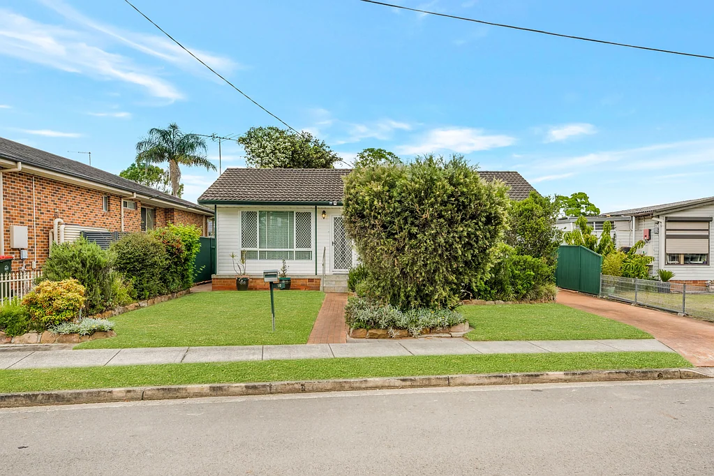 10 Mark Street, Canley Heights, NSW 2166
