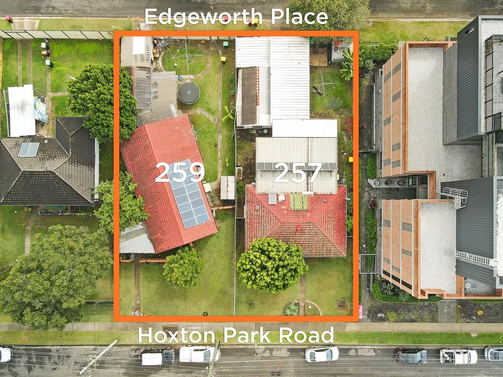 Cartwright 7Moenga Ideal development site, two properties will be sold in one line with dual street frontage