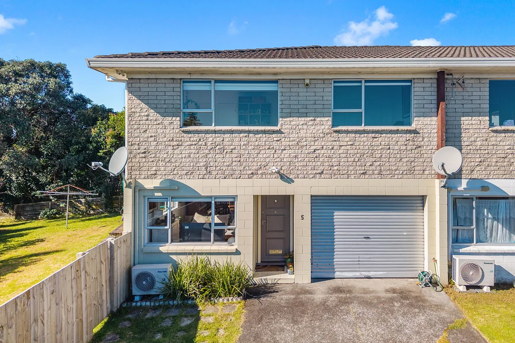 Glen Eden 3 Slaapkamer Size That Surprises - Location That Delivers