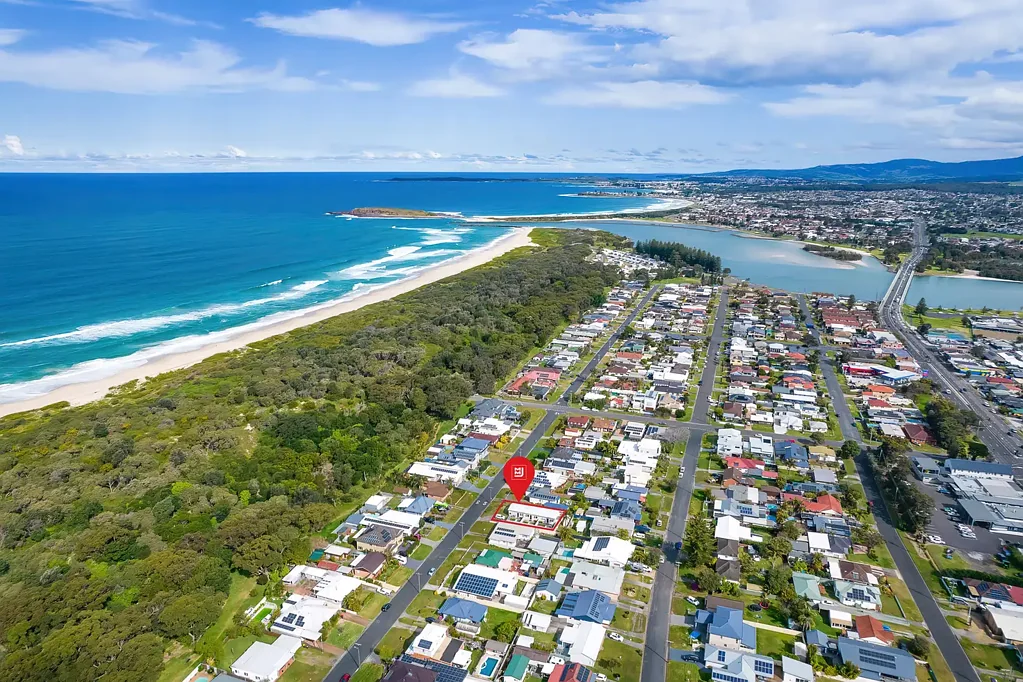 Perfect Position - Close to the Beach!