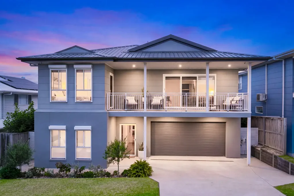 Catherine Hill Bay 5ห้องนอน Coastal Family Living with Space, Style and Ocean Breezes