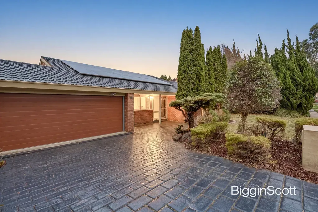 Wheelers Hill 4Kwarto ELEVATED FAMILY LIVING WITH PANORAMIC DANDENONG RANGES VIEWS!