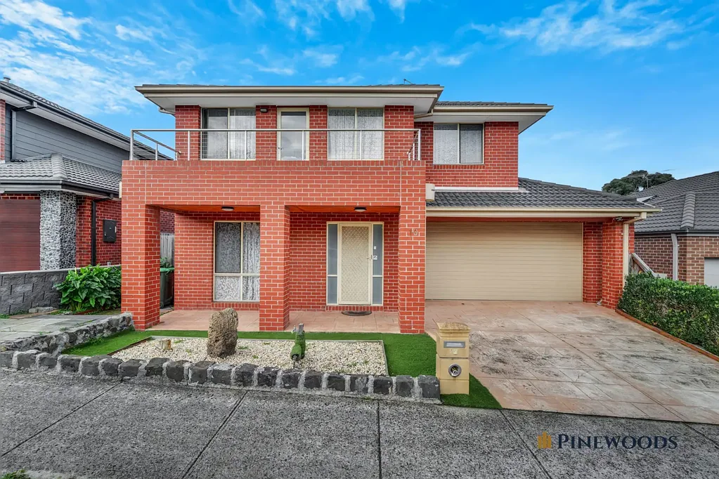 Spacious Family Home with Multiple Living Areas in Prime Epping Location!