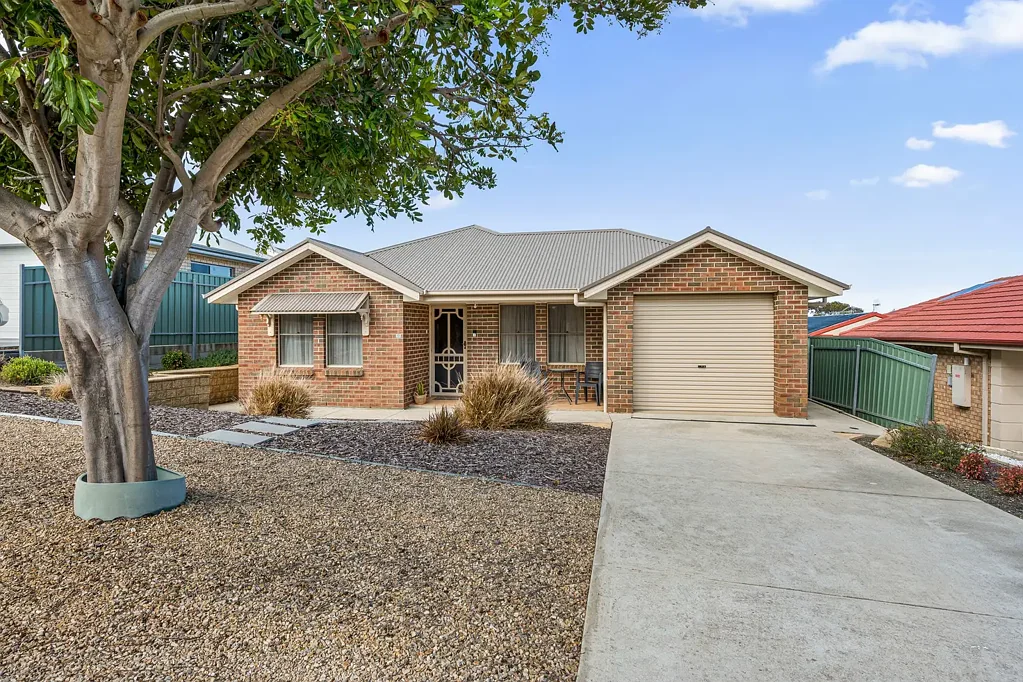 25 Rymill Avenue, Encounter Bay, SA 5211