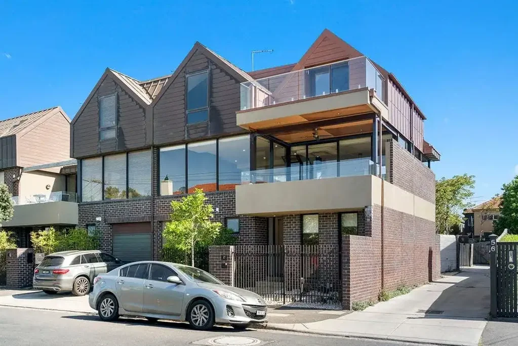 BEACHSIDE BEAUTY | FLARE REAL ESTATE