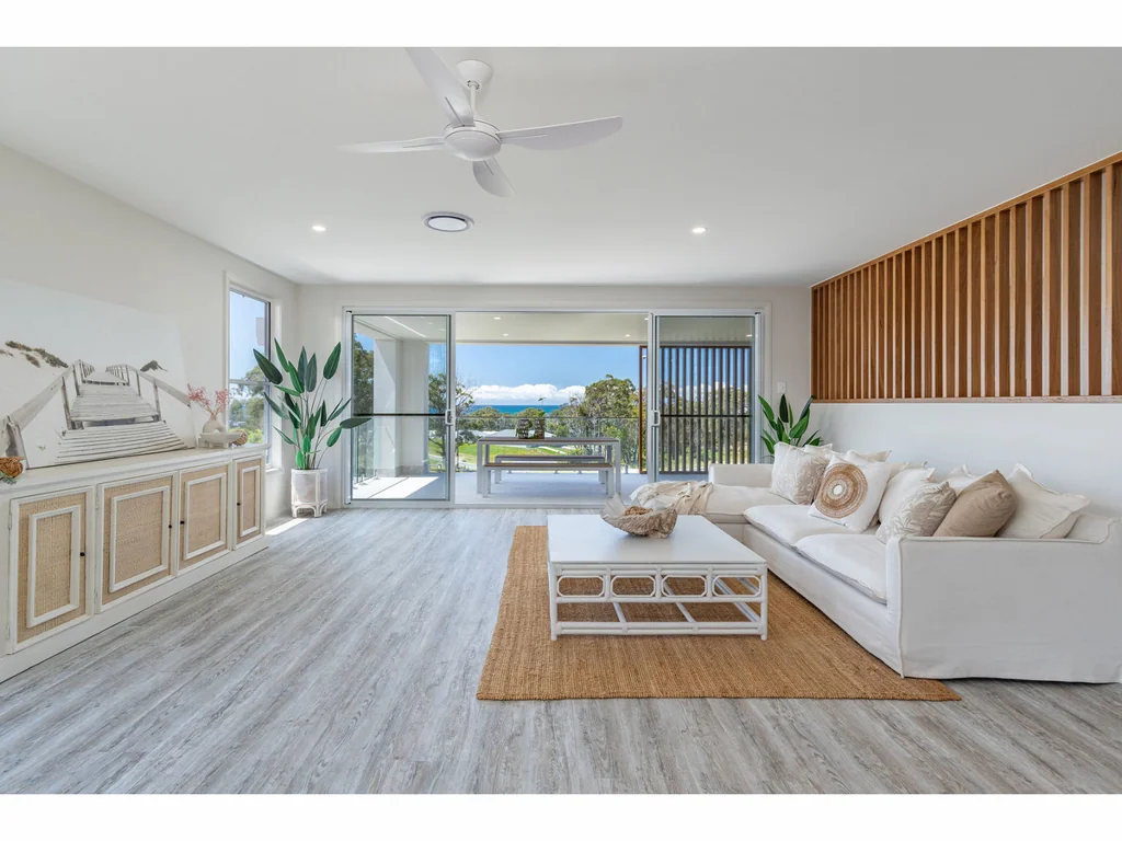 Diamond Beach 4Kwarto Contemporary Coastal Gem with Stunning Ocean Outlook