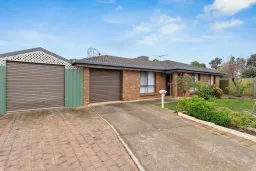 5 Deacon Court, Paralowie