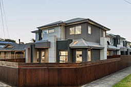 33 Somers Parade, Altona