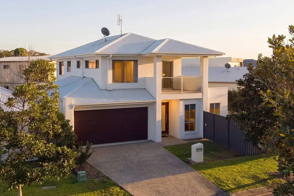 Birtinya 4 Slaapkamer THE ULTIMATE FAMILY HOME WITH BACKYARD AND POOL