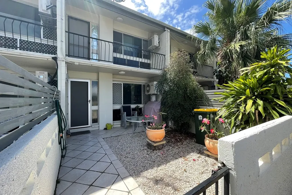 Modern 2-Bedroom Townhouse in Prime North Ward Location