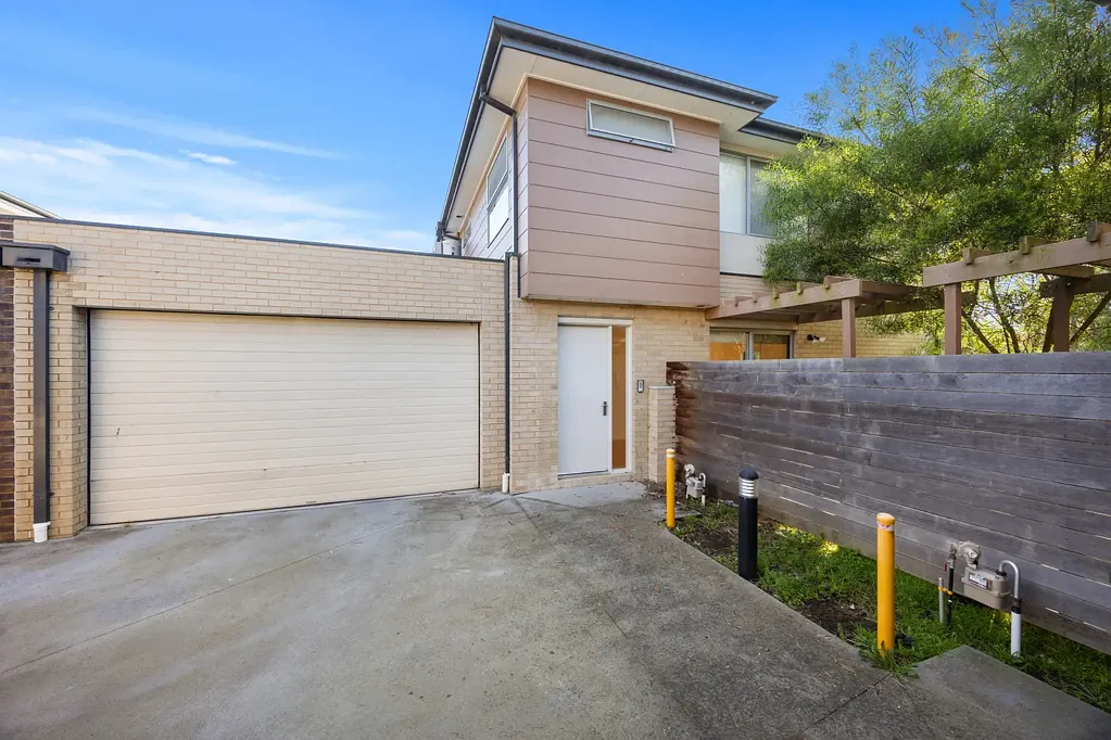 11 Emica Parade, Knoxfield, VIC 3180