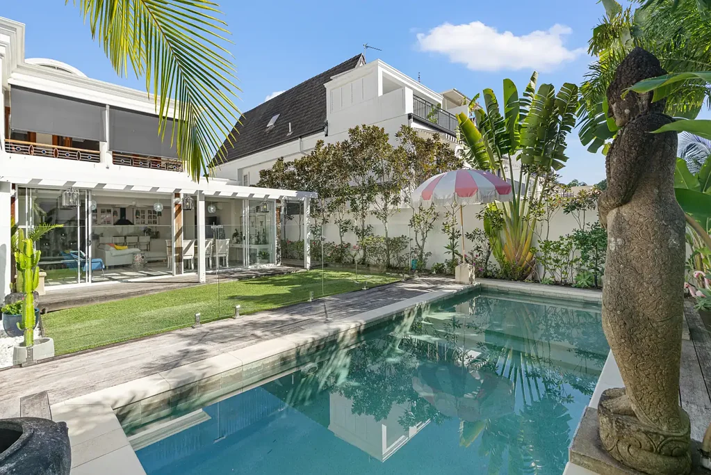 Main Beach 3房  Timeless Beachside Retreat with Iconic Charm - Owners Purchasing Elsewhere!