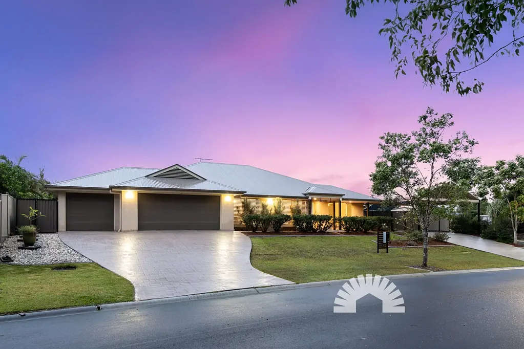 Narangba 5침실 Spacious Family Home in Creekside Estate, with Under-roof Granny Flat