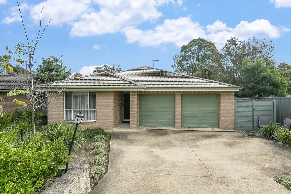 8 West Parade, Buxton, NSW 2571