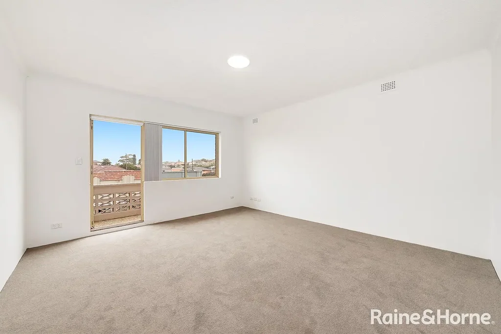 MODERN TWO BEDROOM APARTMENT
