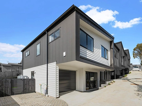 94D Bond Crescent, Forrest Hill, North Shore City