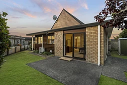 18/18 Williams Road, Hobsonville