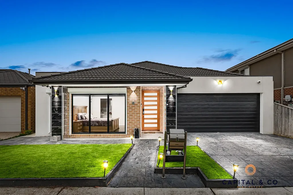8 Macarthur Way, Mickleham, VIC 3064