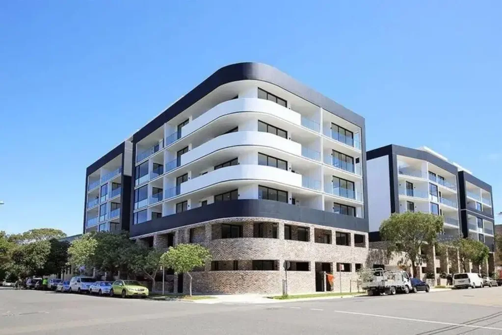 Stunning 1 bed 1 bath 1 Parking Space for lease!