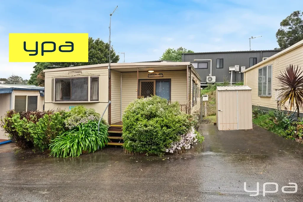 Attwood 3침실 ORIGINAL THREE BEDROOM CABIN IN IDDYLIC SURROUNDS, NEAR THE FRONT OF THE PARK!