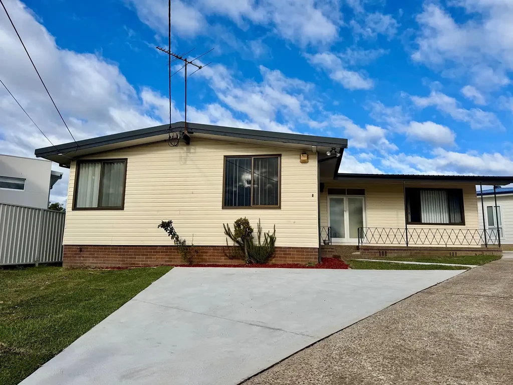 SPACIOUS FAMILY HOME!